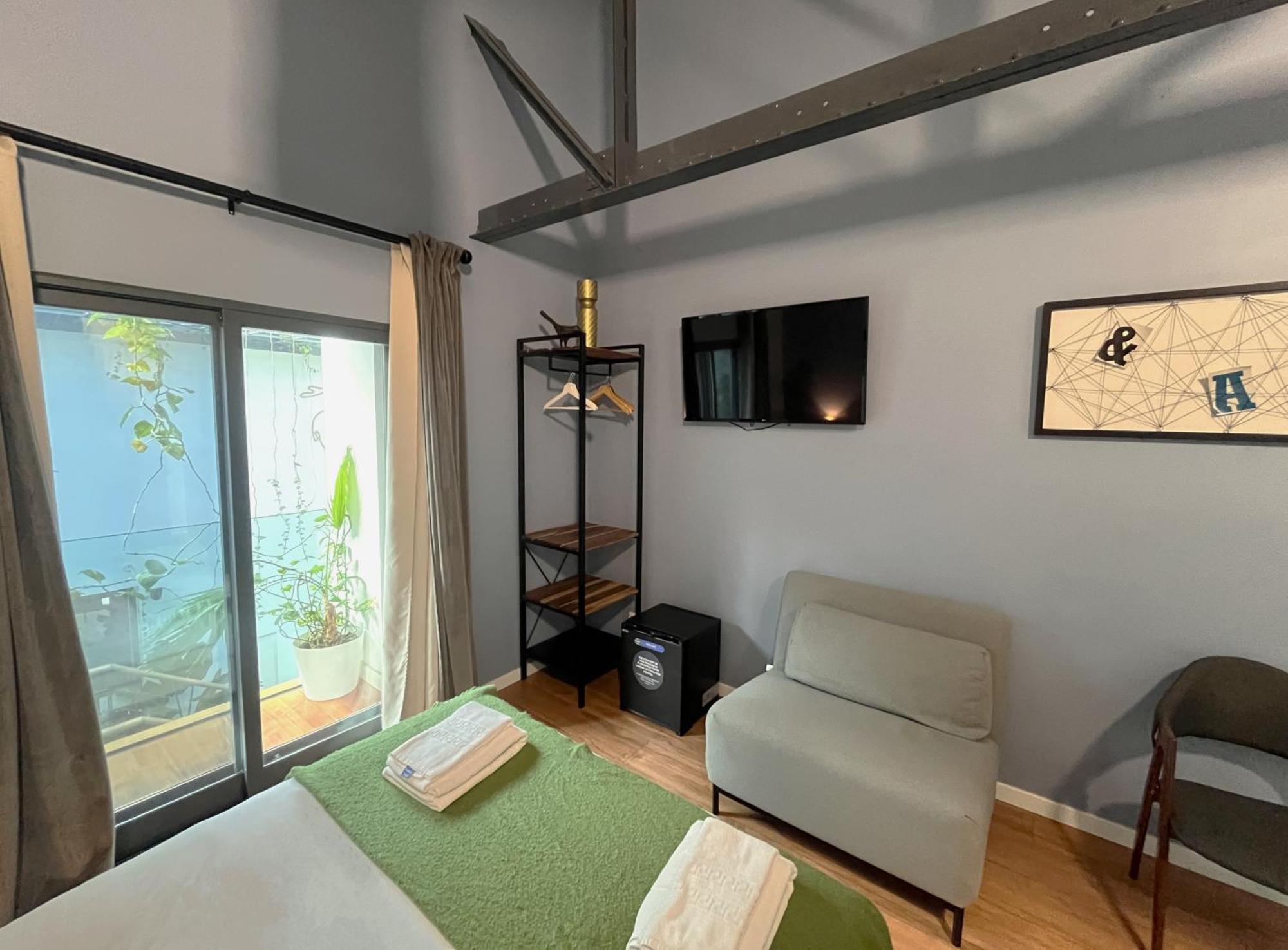 Destination Hostel