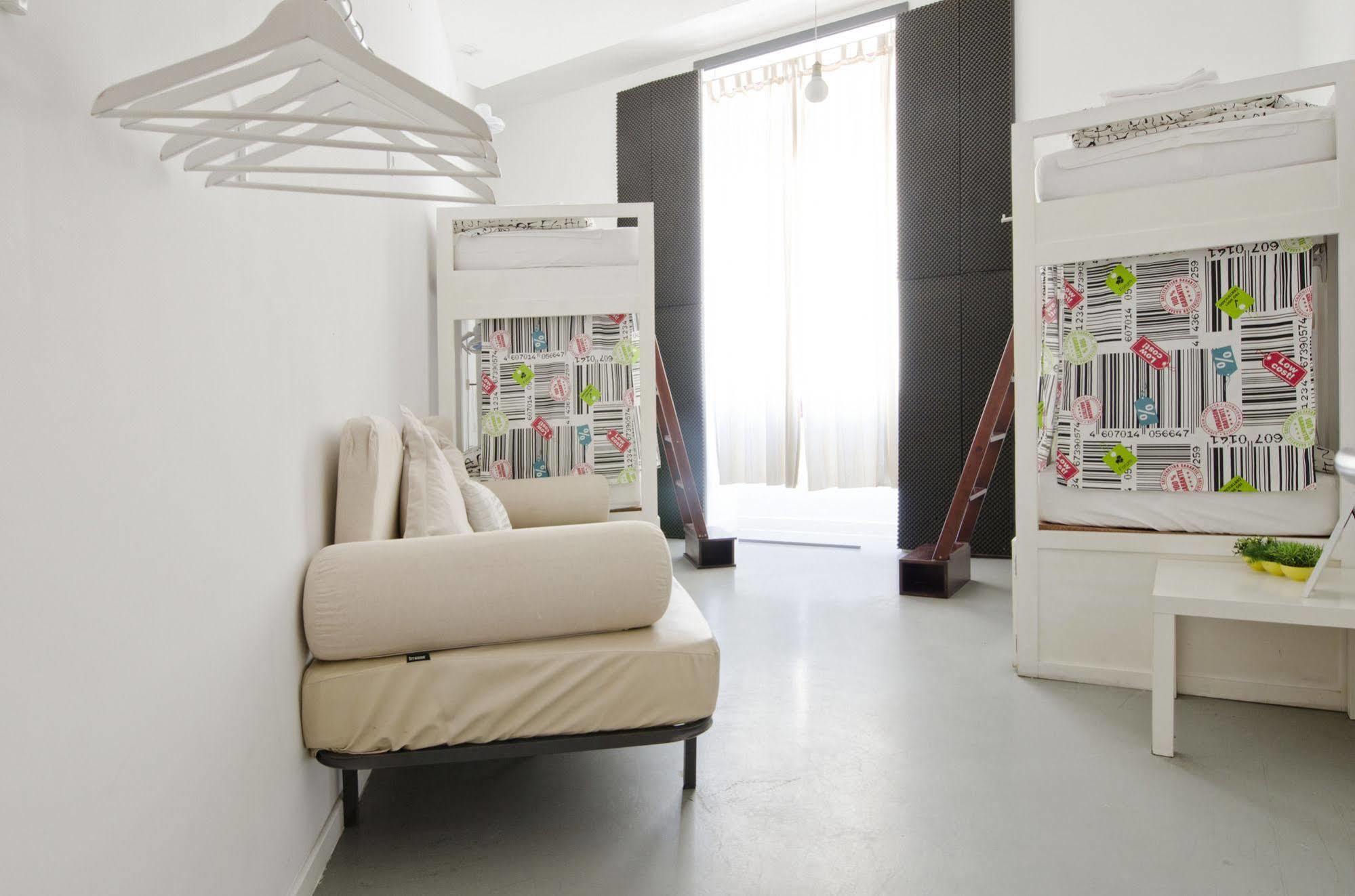 Destination Hostel